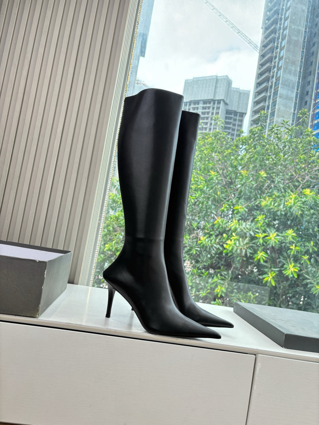 BALENCIAGA 25S HIGH BOOTS WITH ZIPPER IN BLACK COW LEATHER