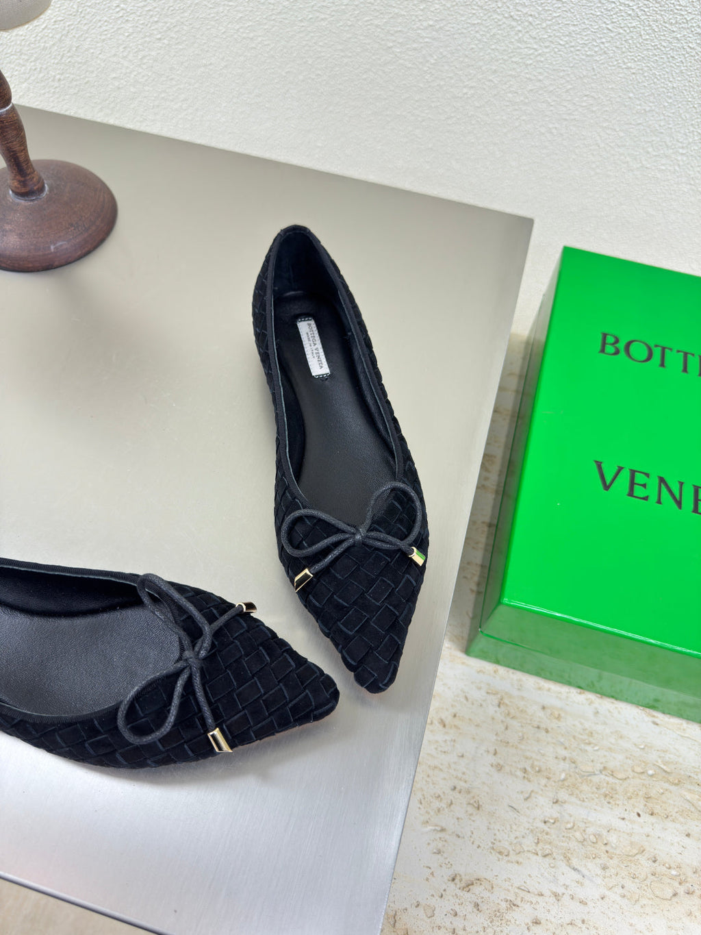 BOTTEGA VENETA BALLET FLAT IN BLACK INTRECCIATO SUEDE WITH BOW
