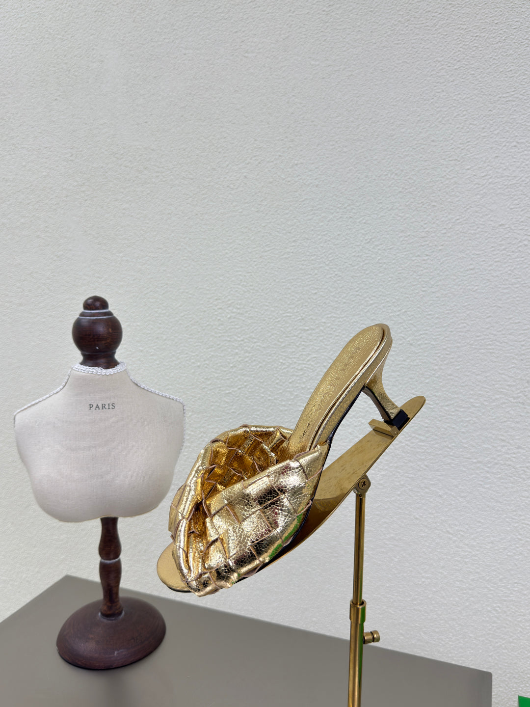 BOTTEGA VENETA BLINK HIGH 5 CM MULE IN GOLD INTRECCIATO LEATHER