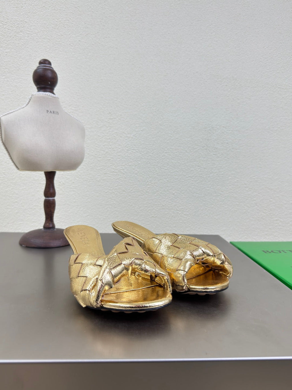 BOTTEGA VENETA BLINK HIGH 5 CM MULE IN GOLD INTRECCIATO LEATHER