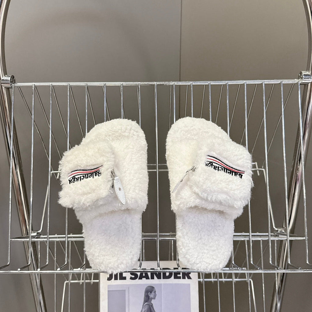 BALENCIAGA 25S SLIPPERS IN WHITE FAUX SHEARLING