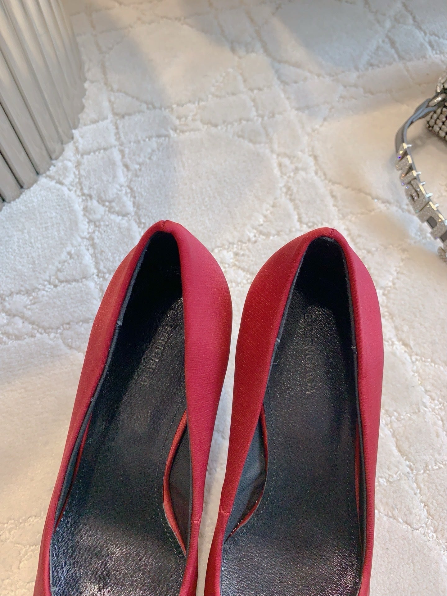 BALENCIAGA 25S POINTED-TOE HIGH HEELS 70 MM IN RED SATIN WITH GOLD HARDWARE