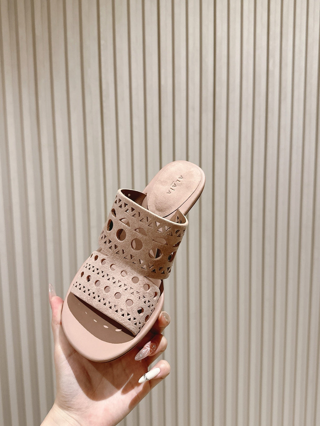 ALAIA HIGH HEEL CHUNKY TWO-STRAP 25S IN PINK BEIGE SUEDE