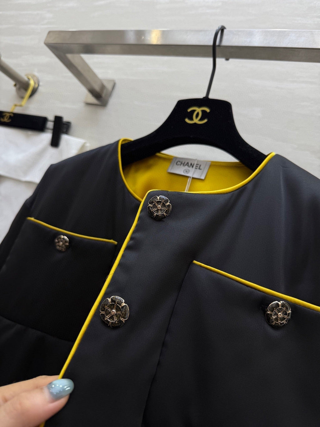 CHANEL 25S JACKET 484