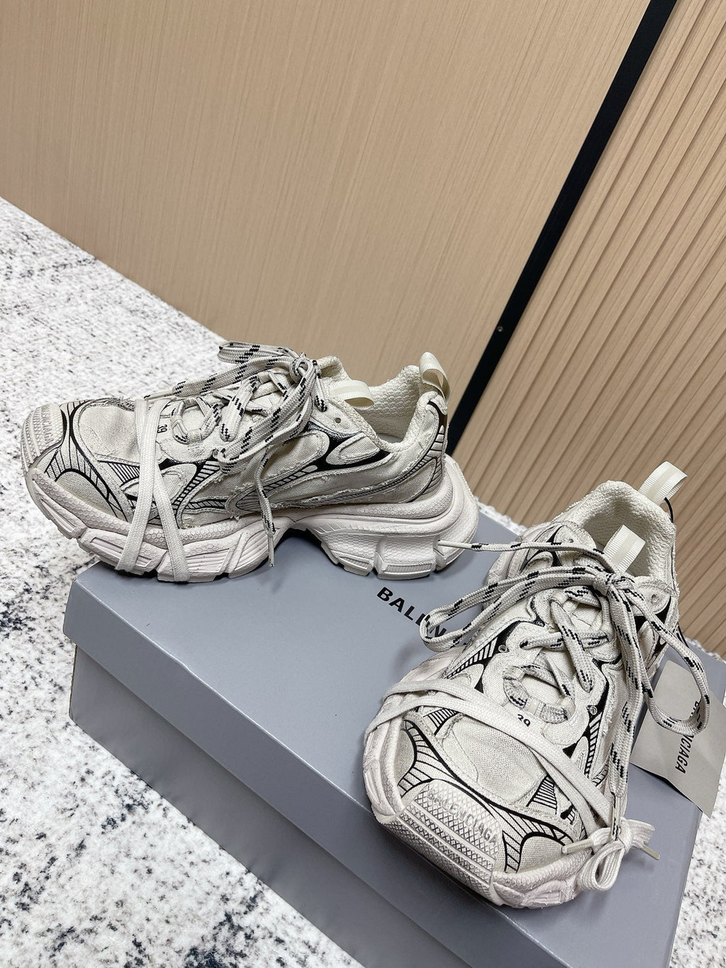 BALENCIAGA 25S 3XL SNEAKERS IN LIGHT TAUPE MIX BLACK PU LEATHER