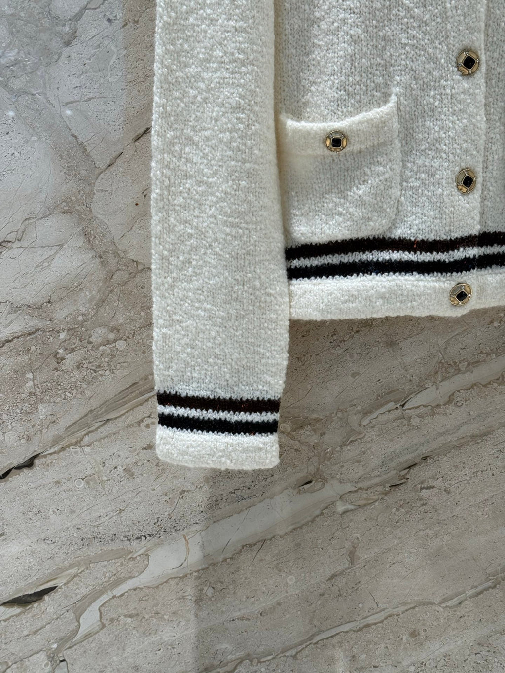 CHANEL 25S CARDIGAN 301