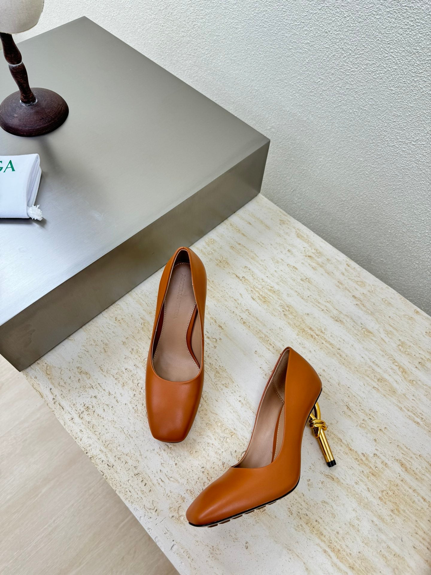 BOTTEGA VENETA KNOT HIGH PUMP IN BRONZE BROWN AND GOLD METAL HEEL 9 CM