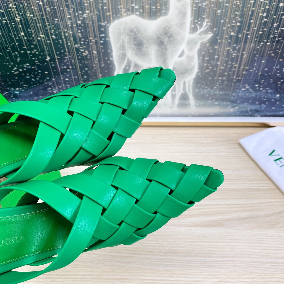 BOTTEGA VENETA ALFIE LEATHER HIGH MULES IN EMERALD GREEN CALFSKIN WITH WOVEN DESIGN