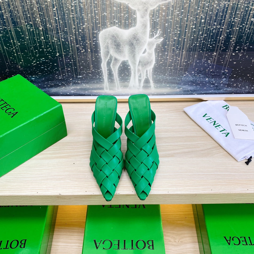 BOTTEGA VENETA ALFIE LEATHER HIGH MULES IN EMERALD GREEN CALFSKIN WITH WOVEN DESIGN