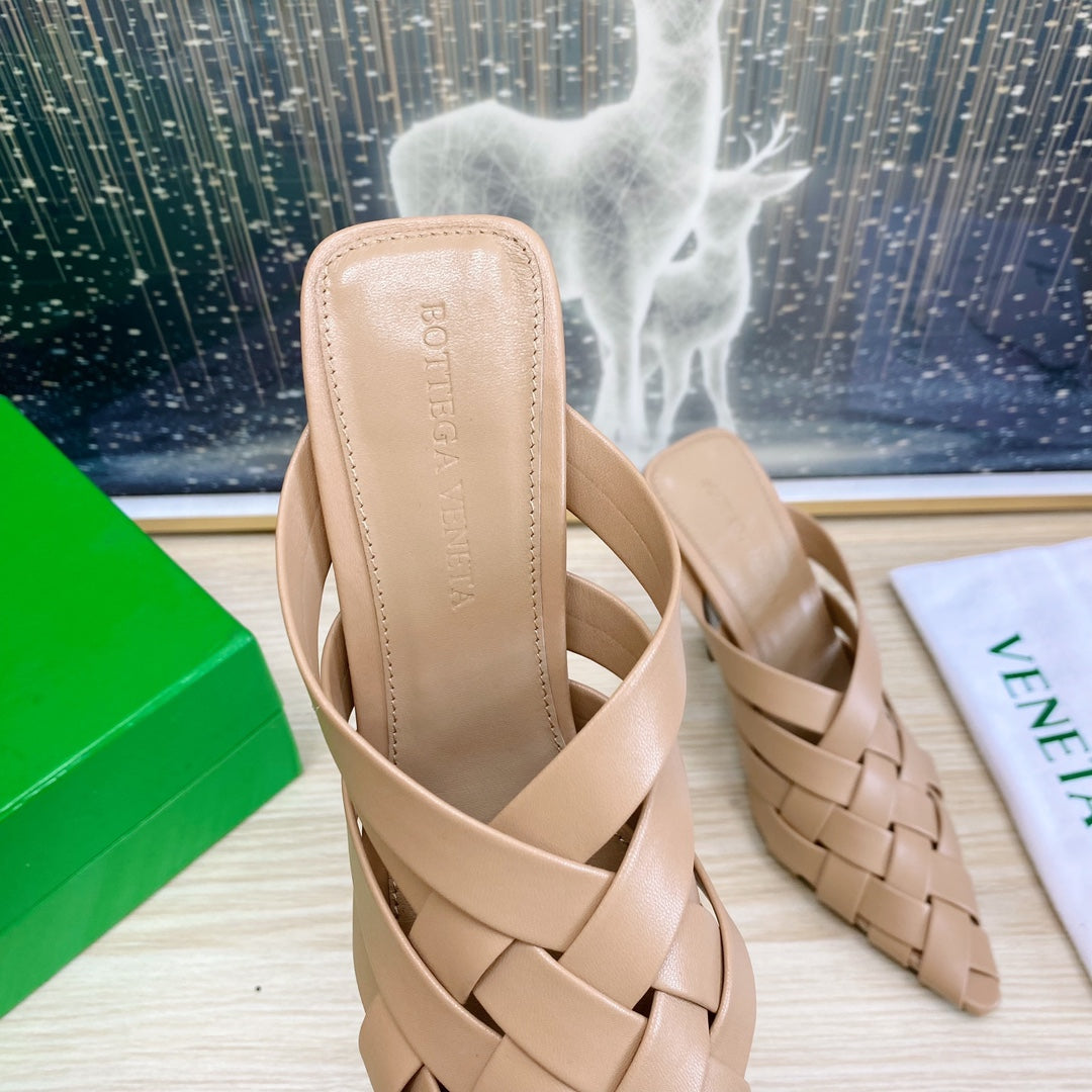 BOTTEGA VENETA ALFIE LEATHER HIGH MULES IN CAMEL BEIGE CALFSKIN WITH WOVEN DESIGN
