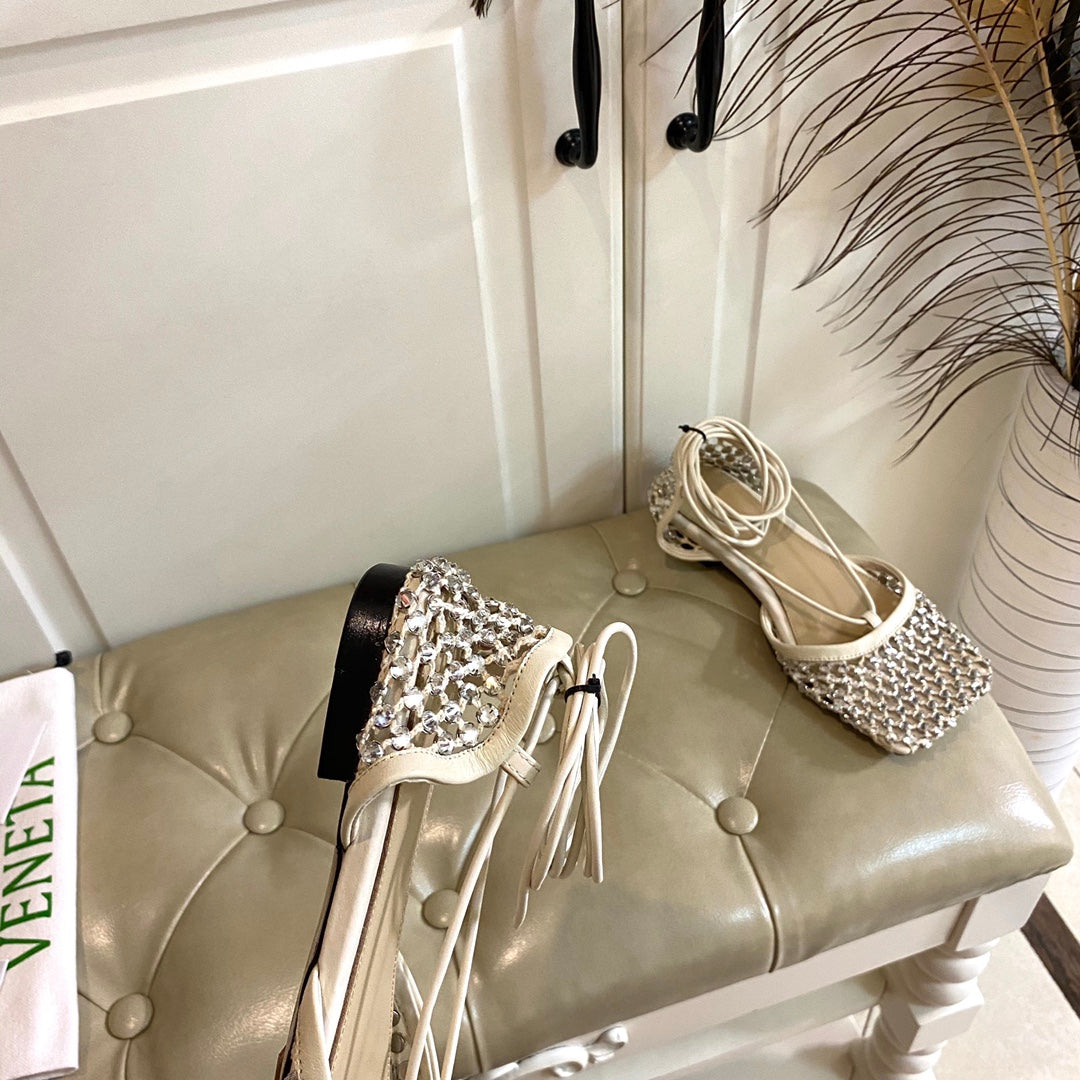 BOTTEGA VENETA LACE-UP FLAT SANDAL IN WHITE CREAM METALLIZED MESH AND LEATHER WITH RHINSTONES