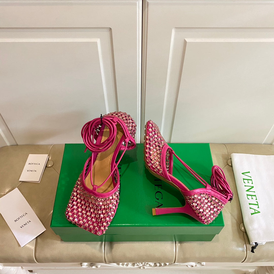 BOTTEGA VENETA LACE-UP SANDAL IN PUNCH PINK METALLIZED MESH AND LEATHER WITH RHINSTONES 9 CM