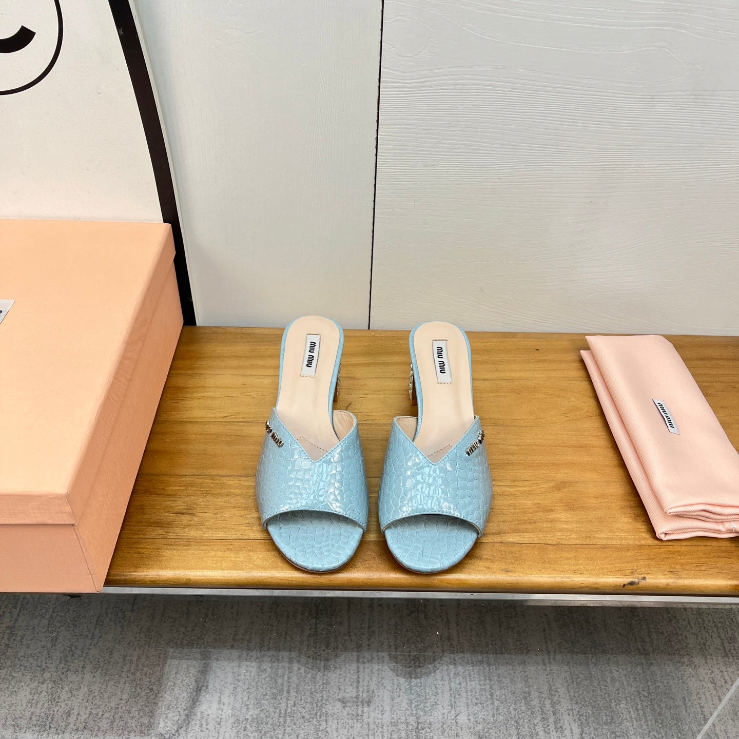 JEWELLED HEEL 55 MULE SANDALS IN LIGHT BLUE CALFSKIN