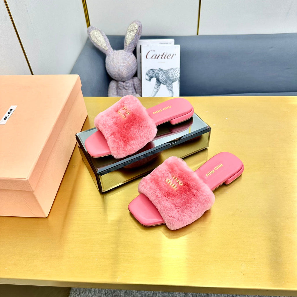 PINK SLIPPERS LAMB FUR
