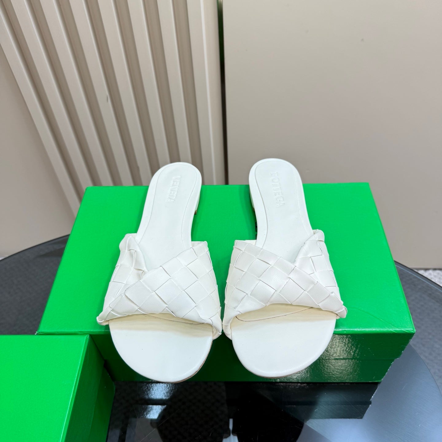 BOTTEGA VENETA BLINK FLAT MULE IN WHITE INTRECCIATO LEATHER