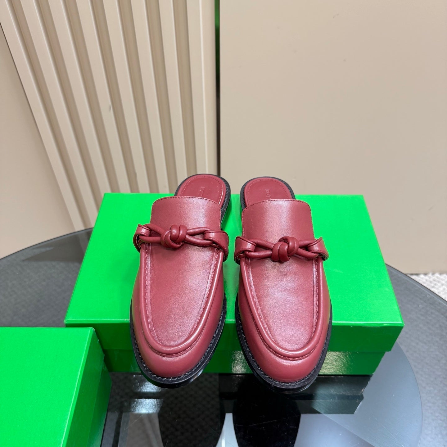 BOTTEGA VENETA ASTAIRE MULE IN BERRY RED CALFSKIN