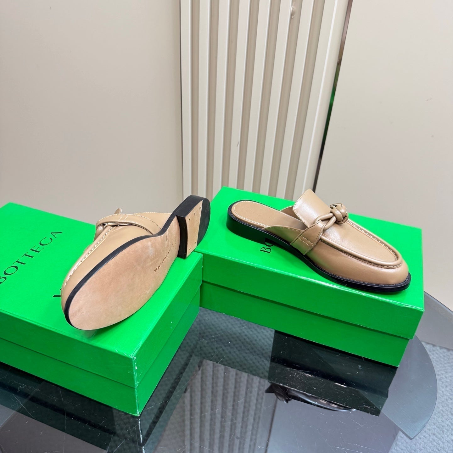 BOTTEGA VENETA ASTAIRE MULE IN LIGHT BROWN CALFSKIN