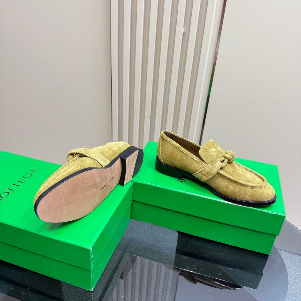 BOTTEGA VENETA ASTAIRE LOAFER IN OLIVE GREEN SUEDE