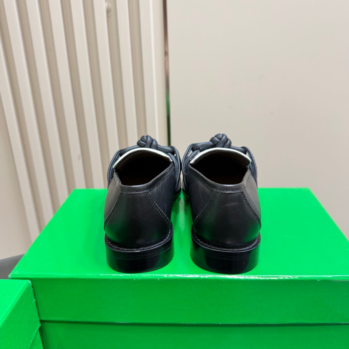 BOTTEGA VENETA ASTAIRE LOAFER IN WHITE MIX BLACK CALFSKIN
