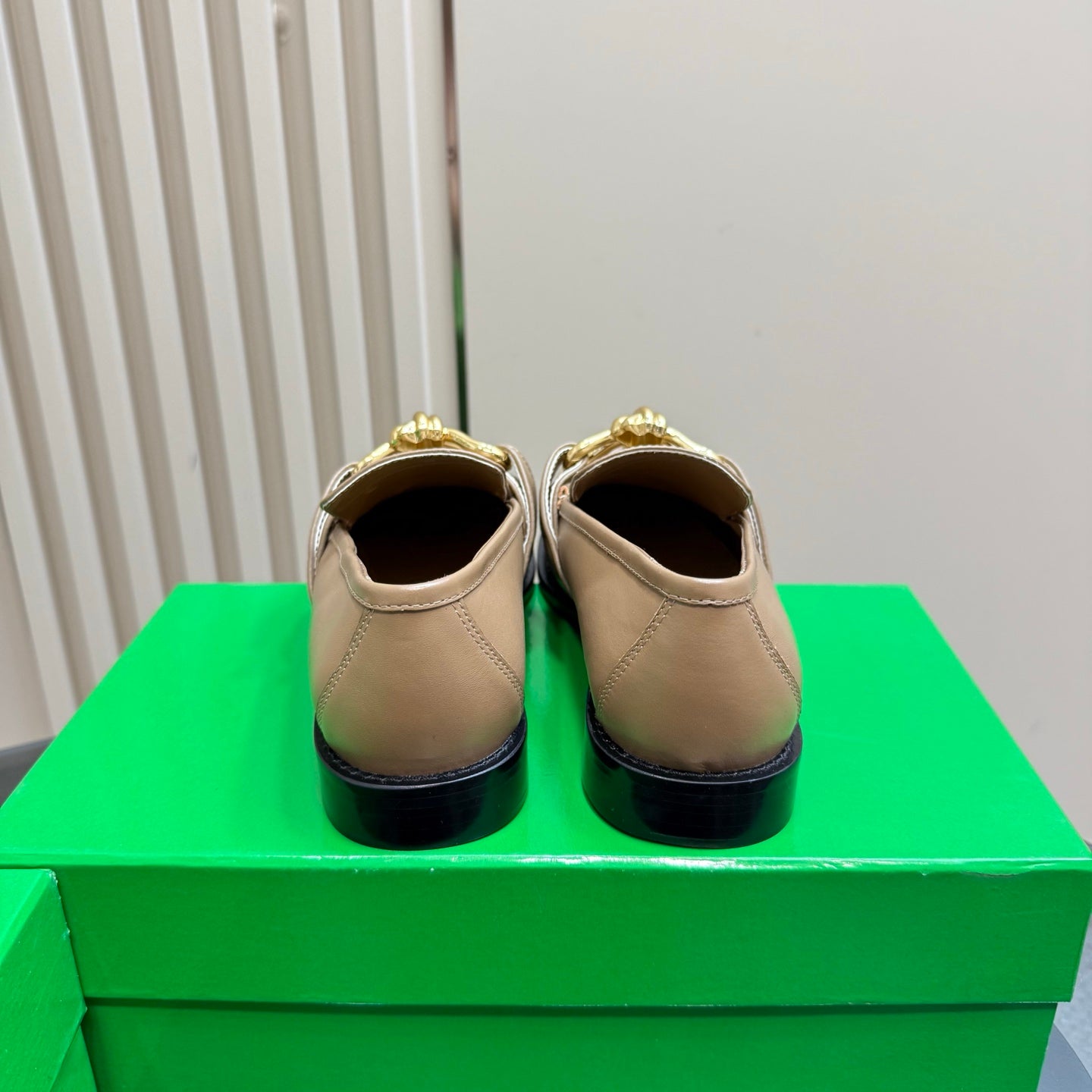 BOTTEGA VENETA ASTAIRE LOAFER IN LIGHT BROWN CALFSKIN WITH GOLD HARDWARE