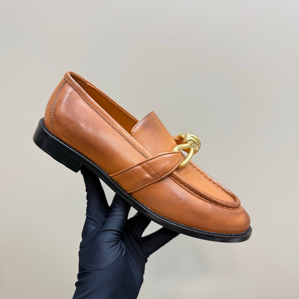 BOTTEGA VENETA ASTAIRE LOAFER IN CINNAMON BROWN CALFSKIN WITH GOLD HARDWARE